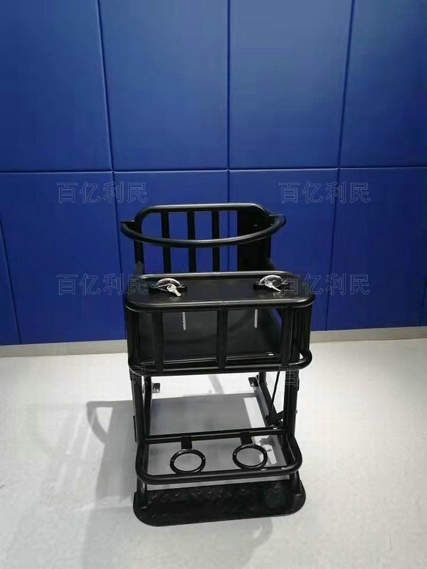 铁质审讯椅