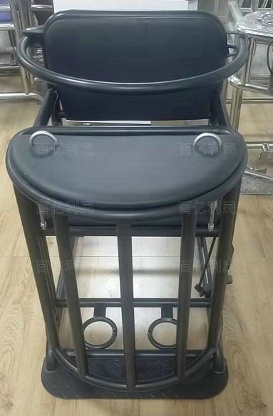 铁质审讯椅