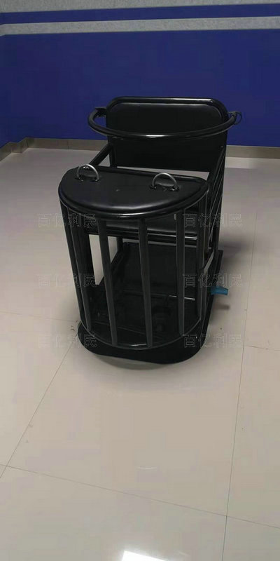 铁质审讯椅