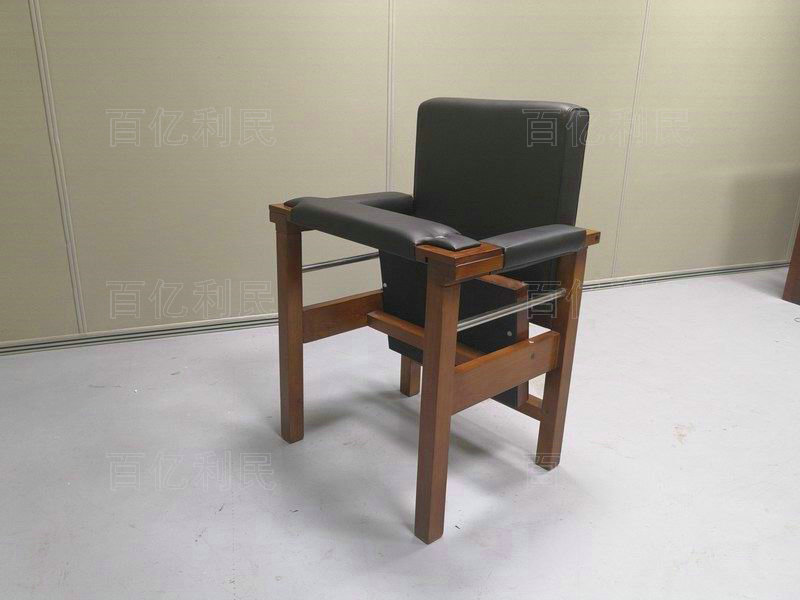 法院桌椅